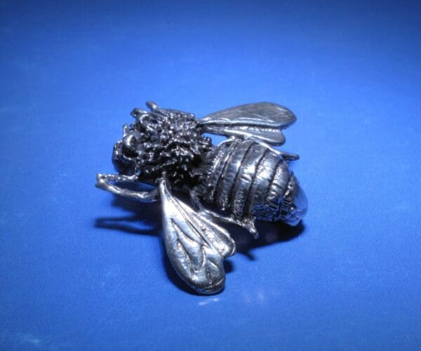 Zilveren broche,  een Bij - Afbeelding 4