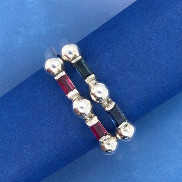 Zilveren ring  met Birma saffieren