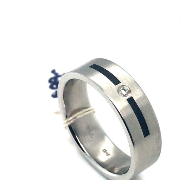 Edelstalen ring met 1 Diamant