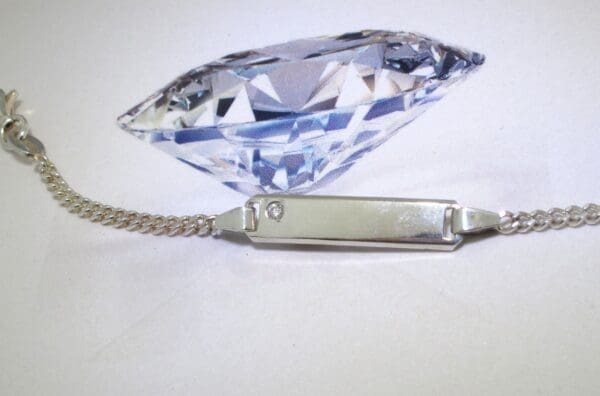 zilveren kinder-baby naamarmband met 1 Diamant 0.02crt