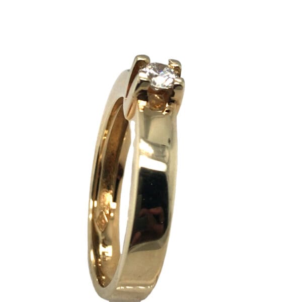Gouden Solitaire ring met  Diamant 0.20 crt - Afbeelding 2