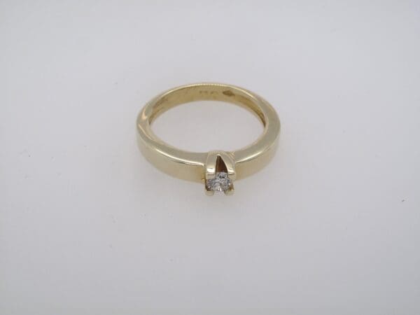 Gouden Solitaire ring met  Diamant 0.20 crt - Afbeelding 4
