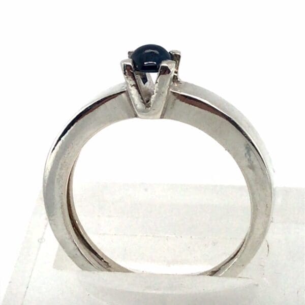 zilveren ring solitare met 1 saffier - Afbeelding 4