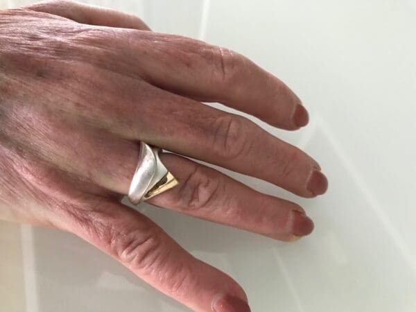 Zilveren ring design met 18 karaat goud - Afbeelding 7