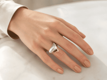 Zilveren ring design met 18 karaat goud