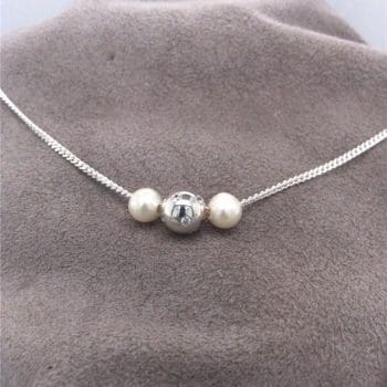 Zilveren collier met Cultive parels en Cubic Zirconia