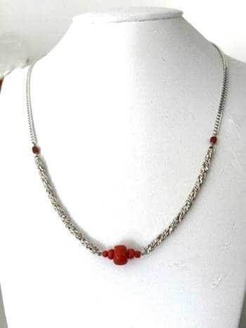 Zilver collier met Bloedkoraal
