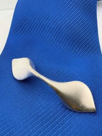 sj broche